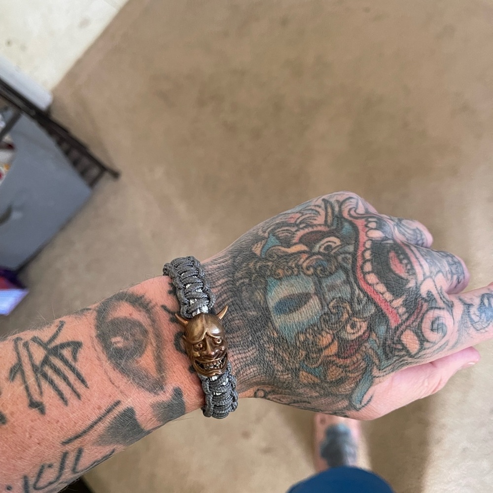 Custom paracord bracelet